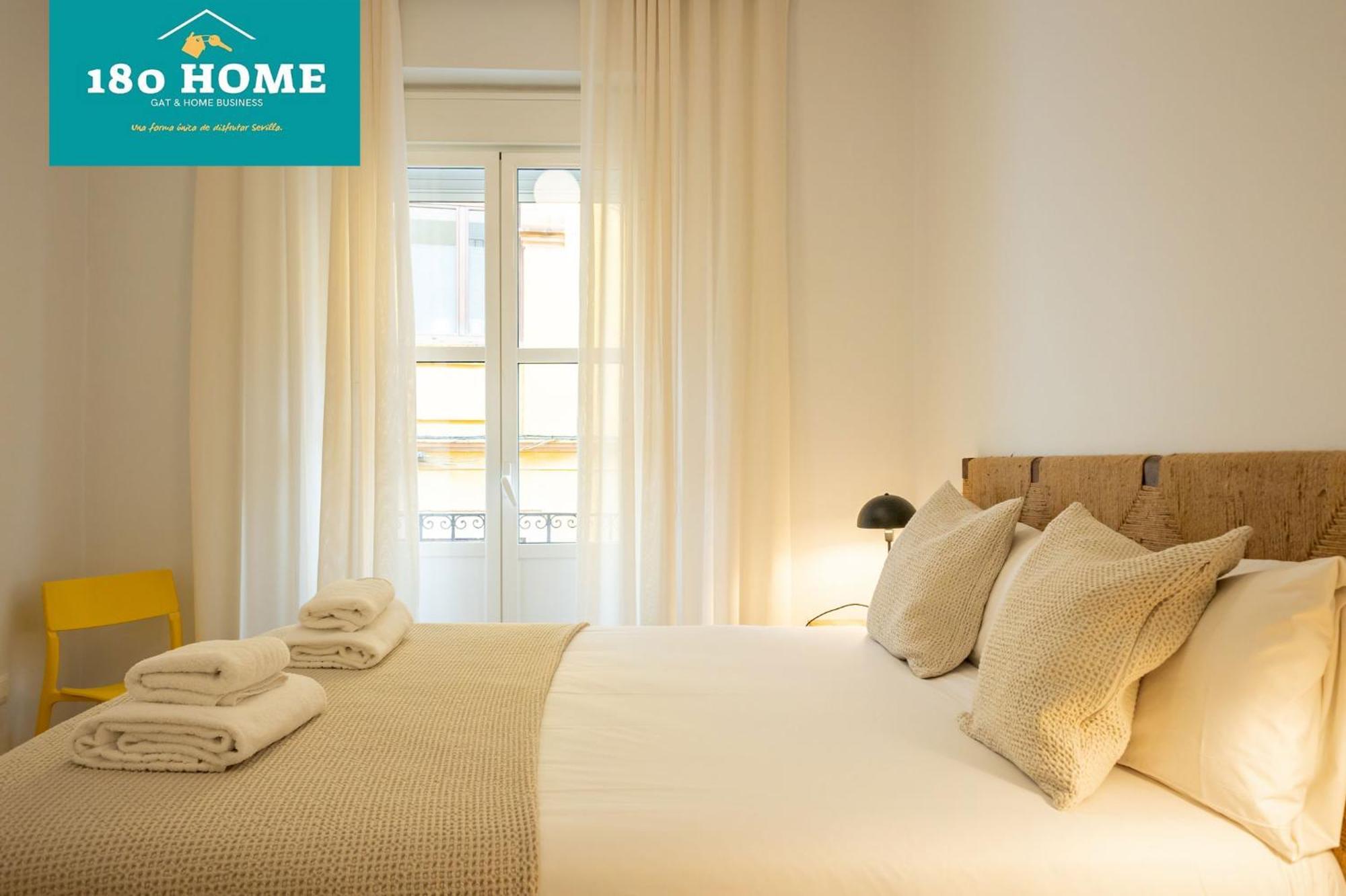 180 Home Goyeneta Luxury Seville Ngoại thất bức ảnh