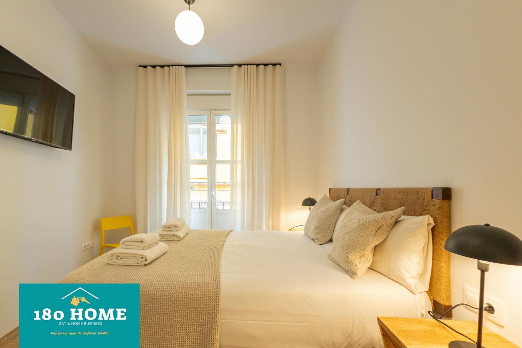 180 Home Goyeneta Luxury Seville Ngoại thất bức ảnh