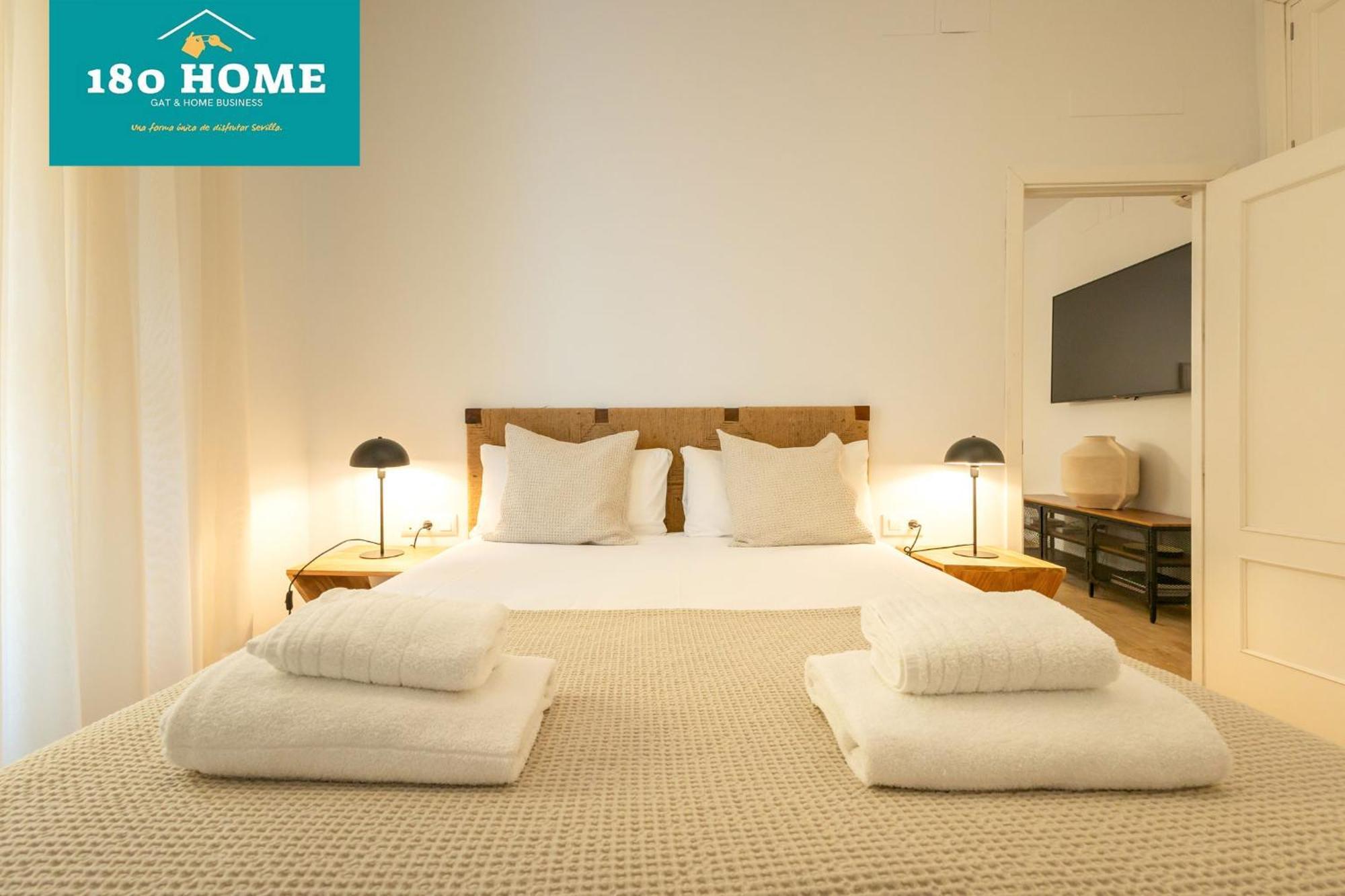 180 Home Goyeneta Luxury Seville Ngoại thất bức ảnh