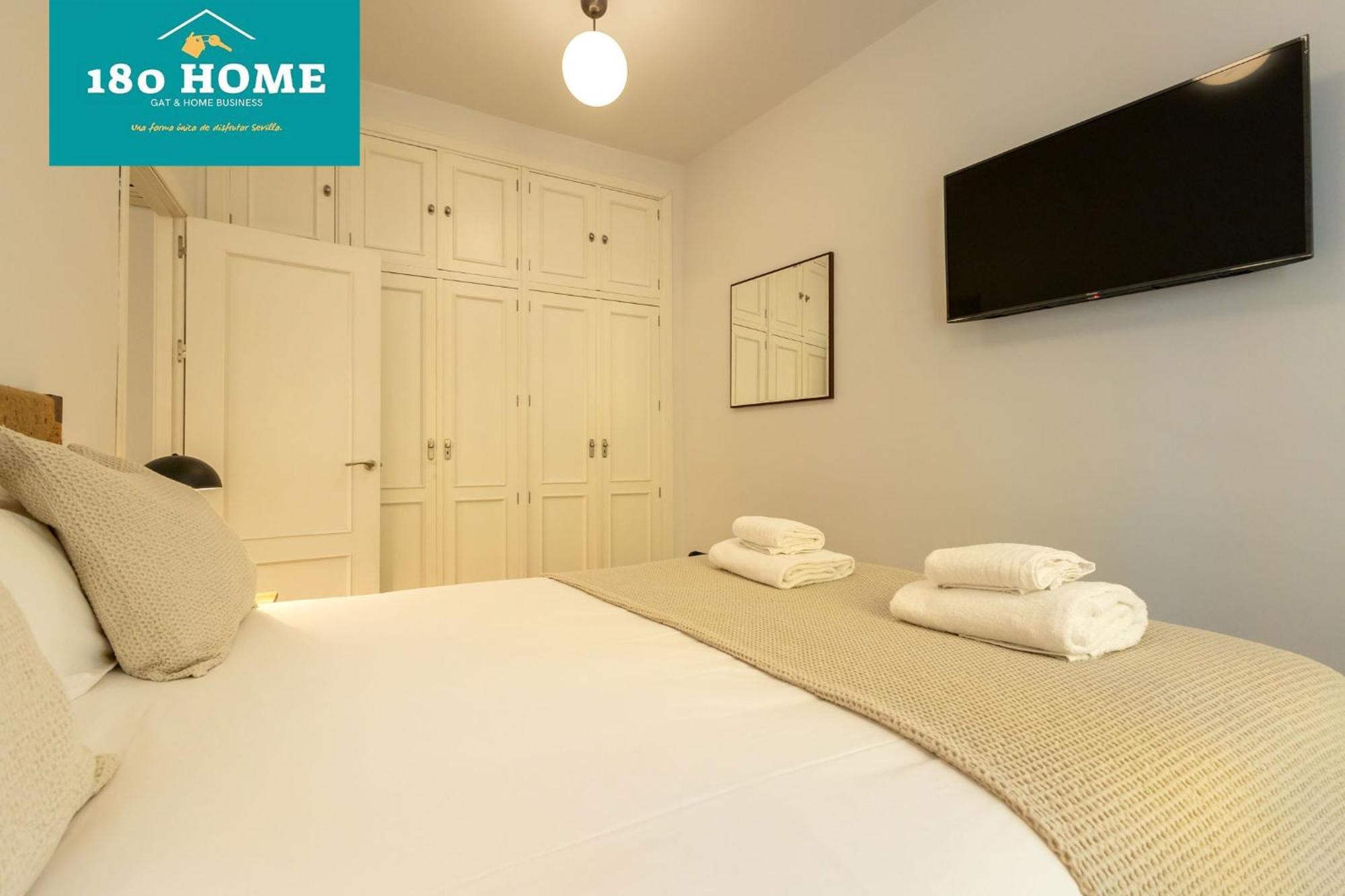 180 Home Goyeneta Luxury Seville Ngoại thất bức ảnh
